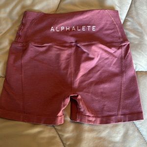 Alphalete shorts (S)